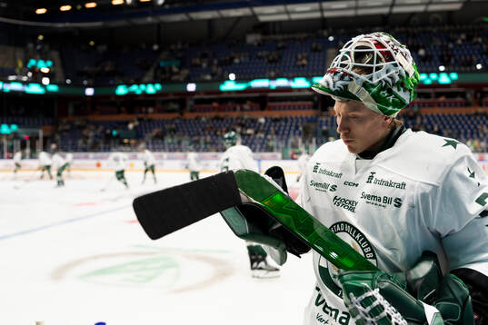 Färjestads målvakt målvakt Emil Larmi