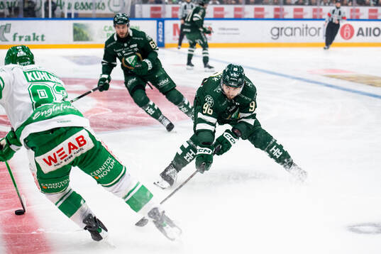 Färjestads David Tomasek