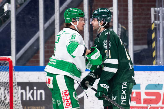 Rögles Paul Ladue och Färjestads Viktor Lodin