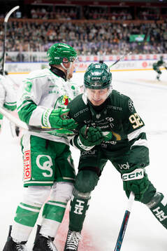 Rögles Karson Kuhlman och Färjestads Lucas Forsell