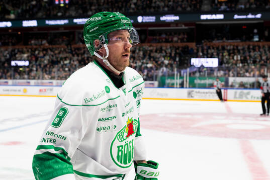 Rögles Linus Sandin jublar