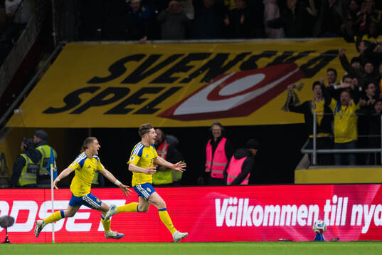 Viktor Gyökeres and Gustaf Lagerbielke of Sweden