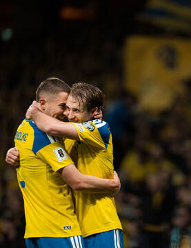 Gustaf Lagerbielke and Benjamin Nygren of Sweden celebrate