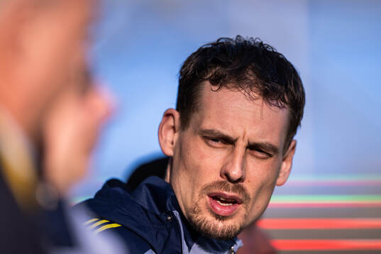 Head coach Daniel Bäckström of Sweden