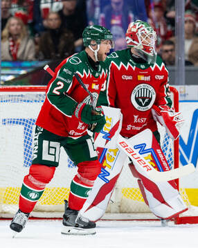 Frölundas Christian Folin och målvakt Tobias Normann