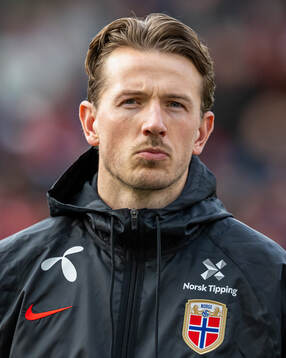 Sander Berge of Norway line up