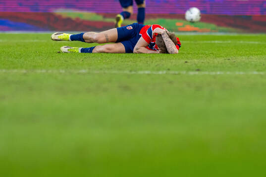 David Møller Wolfe of Norway in pain