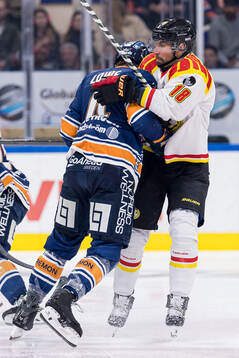 Växjös Keegan Lowe och Brynäs Anton Rödin