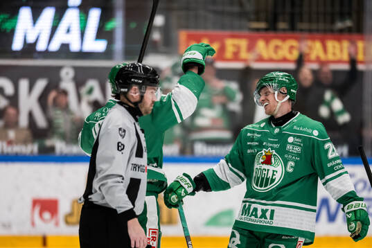 Rögles Anton Bengtsson jublar