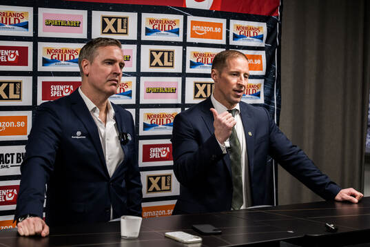 Rögles tränare Dan Tangnes och Färjestads tränare Cam