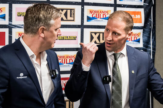 Rögles tränare Dan Tangnes och Färjestads tränare Cam