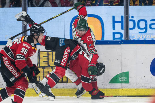 Luleås Otto Leskinen och Frölundas Filip Cederqvist
