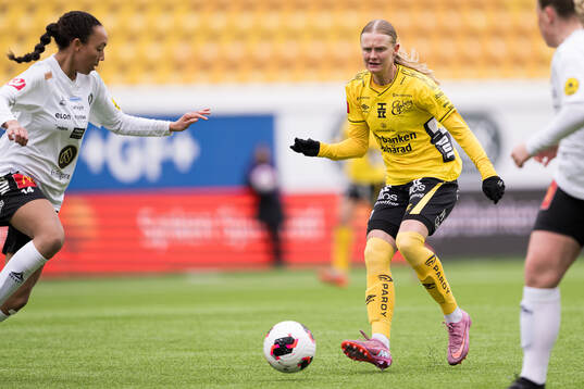 Örebro SKs Olivia Okara och Elfsborgs Hanna Jiozon