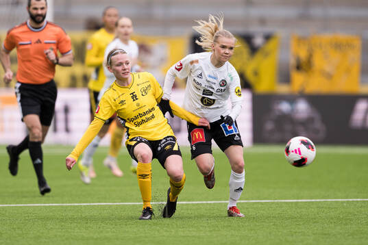 Elfsborgs Leann Nyström och Örebro SKs Johanna Wikström
