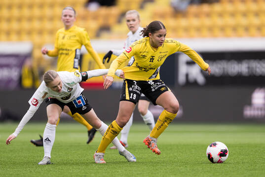 Örebro SKs Nora Törngren och Elfsborgs Jennifer Brinck