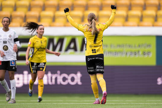 Elfsborgs Hanna Jiozon jublar