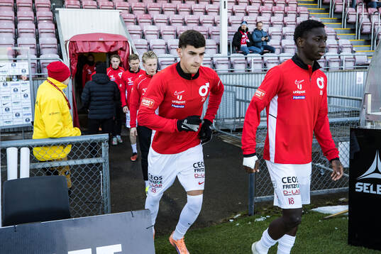 Degerfors spelare på väg in
