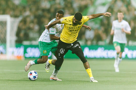 Hammarbys Paulos Abraham och Mjällbys Abdullah Iqbal