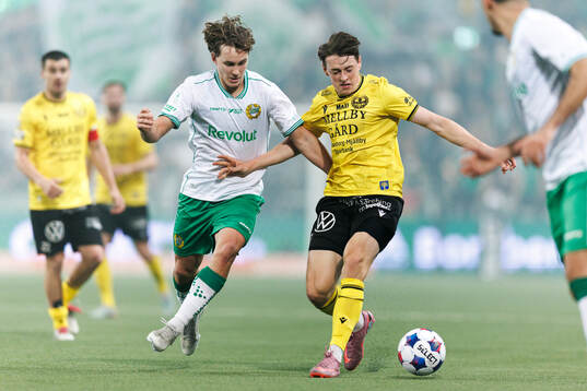 Hammarbys Hampus Skoglund och Mjällbys Elliot Stroud
