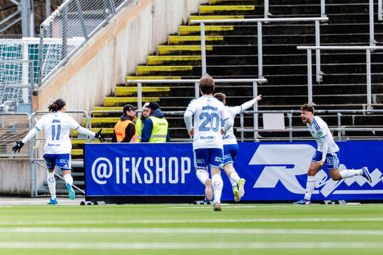 IFK Norrköpings Tim Prica jublar