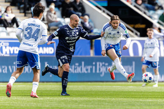 Värnamos Douglas Bergqvist och IFK Norrköpings