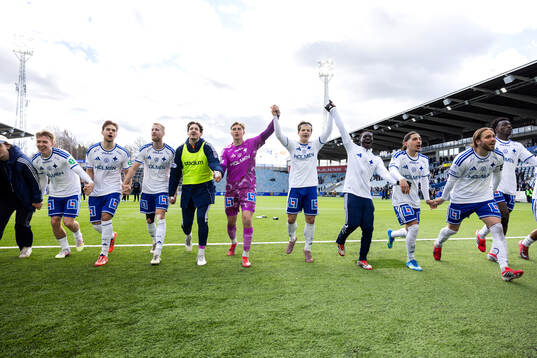 IFK Norrköpings spelare jublar