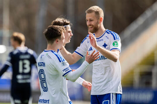 IFK Norrköpings Ryan Nelson jublar med Filip Dagerstål