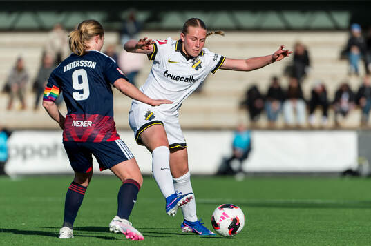 Rosengårds Hanna Andersson och AIKs Nova Selin