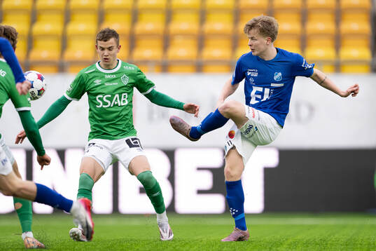 Brages Anders Hellblom och Norrbys Kevin Liimatainen