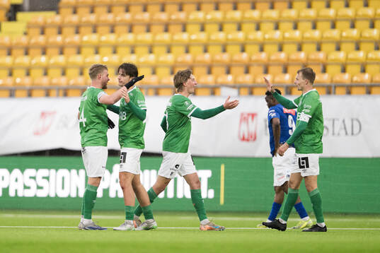 Brages spelare jublar