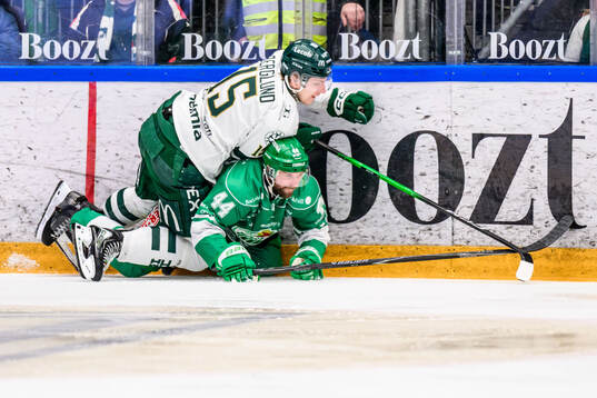 Rögles Calvin De Haan och Färjestads Jack Berglund