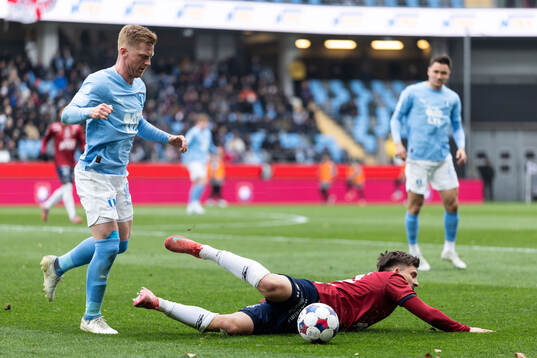 Malmö FFs Anders Christiansen och Örgrytes Daniel Paulson