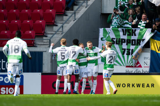 Västerås spelare jublar