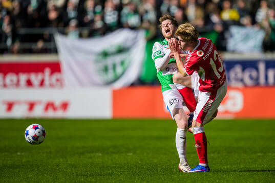 Västerås Victor Wernersson och Kalmars Charlie Rosenqvist
