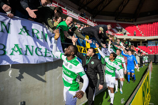 Västerås spelare jublar