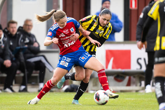 Vittsjös Amanda Altheden och Häckens Nesrin Akgun