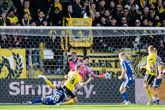 Elfsborgs Julius Magnusson gör 2-0 bakom IFK Göteborgs