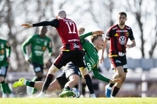 Östersunds Curtis Edwards och Varbergs Edvin Tellgren