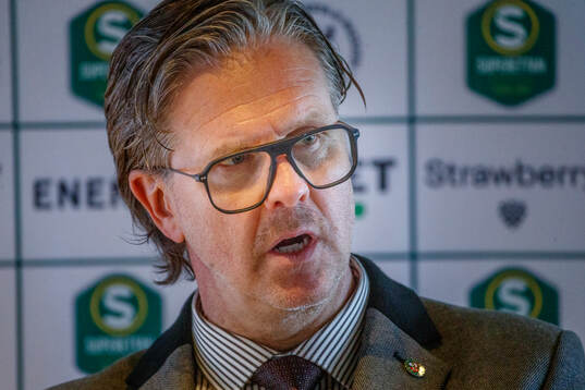 Örebros tränare Rikard Norling på presskonferensen