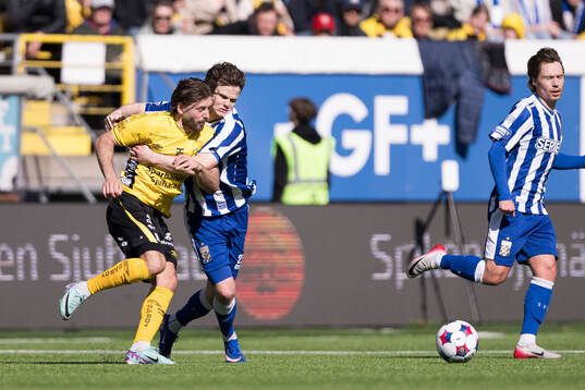 Elfsborgs Arber Zeneli och IFK Göteborgs Kolbeinn