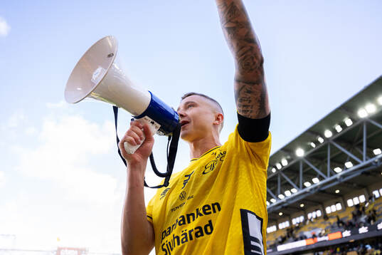 Elfsborgs Sebastian Holmén jublar