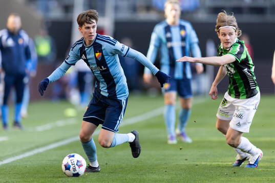 Djurgårdens Max Larsson och GAIS Oscar Pettersson