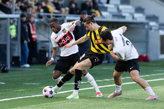 Brommapojkarnas Obilor Denzel Okeke och Kevin Ackermann mot