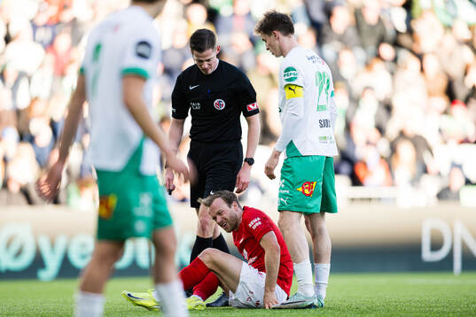 Bård Finne of Brann in pain