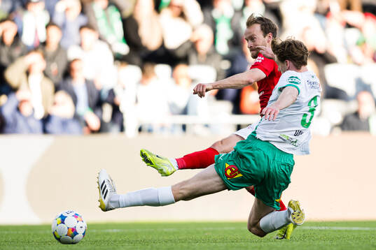 Bård Finne of Brann scores the 0-3 goal