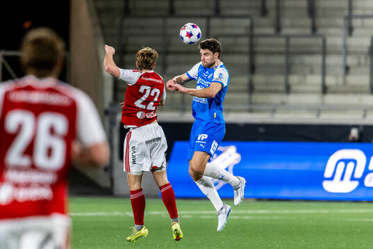 Oddevolds Erik Hedenquist och Sandvikens IFs Christian