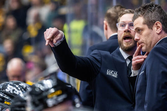 Skellefteås assisterande tränare Andreas Falk och