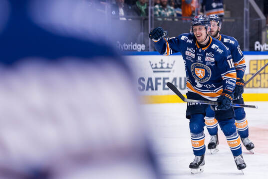 Växjös Eemeli Suomi jublar