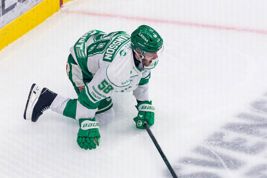 Rögles Filip Johansson har ont