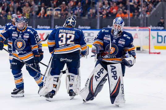 Växjös målvakt Ludvig Persson och målvakt Adam Åhman